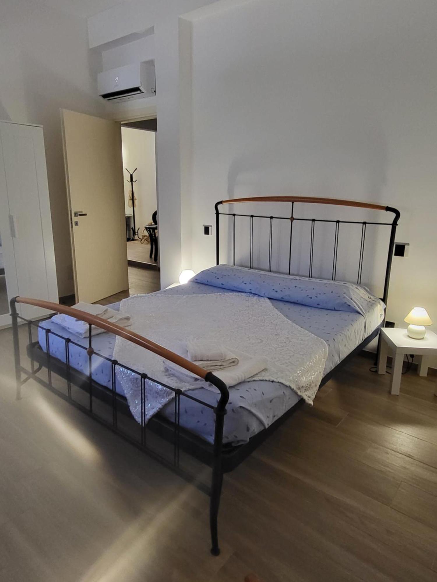 カリアリA Casa Di Anna E Marioアパートメント エクステリア 写真